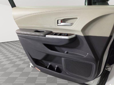 2024 Toyota Sienna XLE 8 Passenger