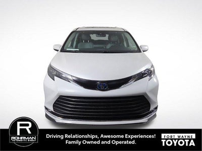 2024 Toyota Sienna XLE 8 Passenger