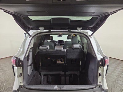 2024 Toyota Sienna XLE 8 Passenger