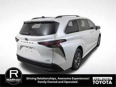 2024 Toyota Sienna XLE 8 Passenger