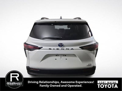 2024 Toyota Sienna XLE 8 Passenger