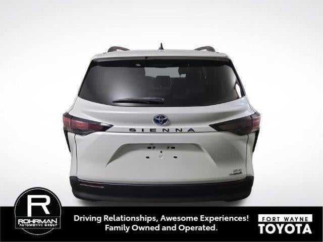 2024 Toyota Sienna XLE 8 Passenger