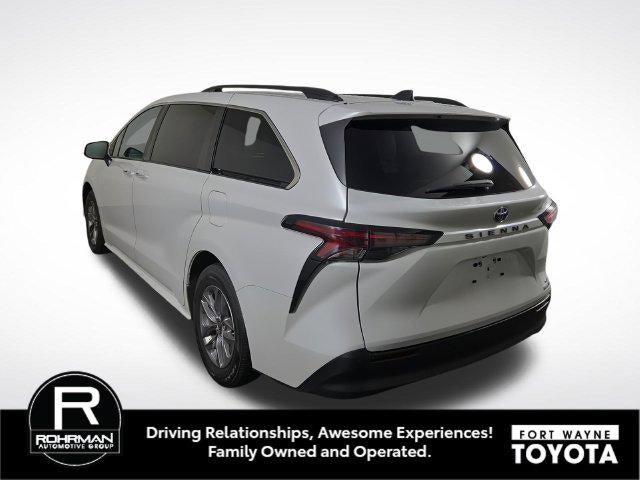 2024 Toyota Sienna XLE 8 Passenger