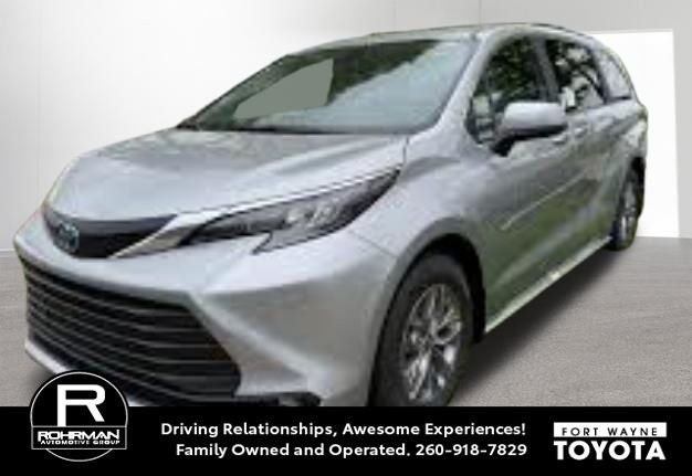 2025 Toyota Sienna's photo