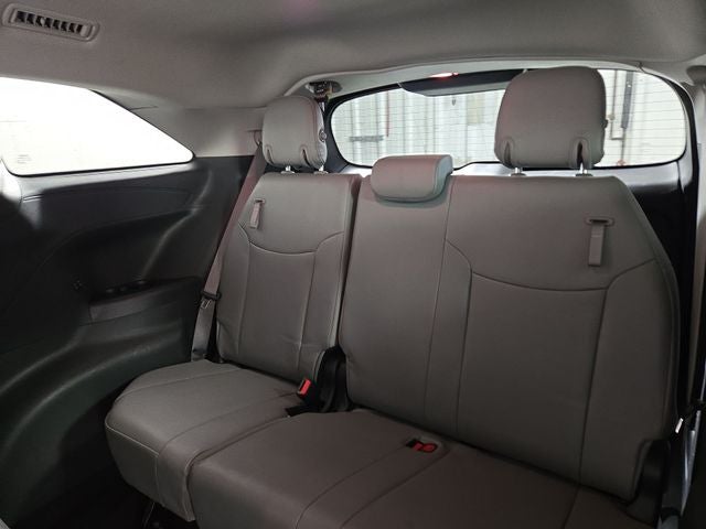 2025 Toyota Sienna XLE 8 Passenger