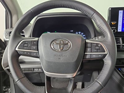 2025 Toyota Sienna XLE 8 Passenger