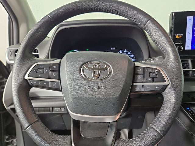 2025 Toyota Sienna XLE 8 Passenger