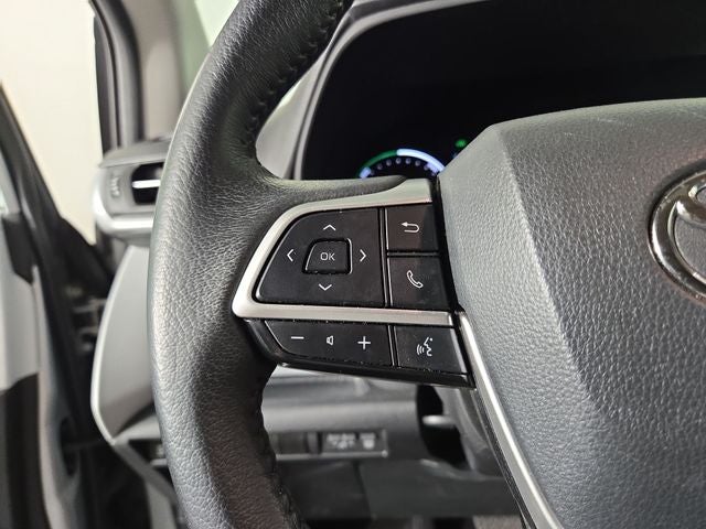 2025 Toyota Sienna XLE 8 Passenger
