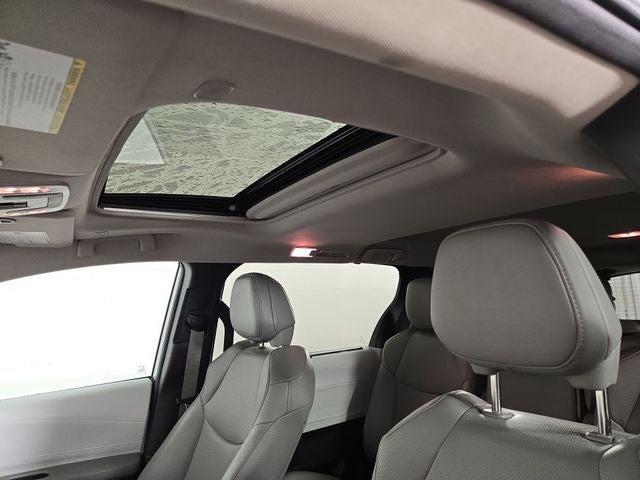 2025 Toyota Sienna XLE 8 Passenger