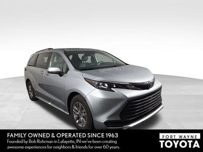 2025 Toyota Sienna XLE 8 Passenger