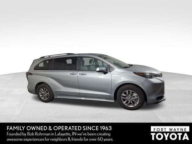 2025 Toyota Sienna XLE 8 Passenger
