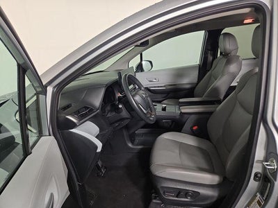 2025 Toyota Sienna XLE 8 Passenger