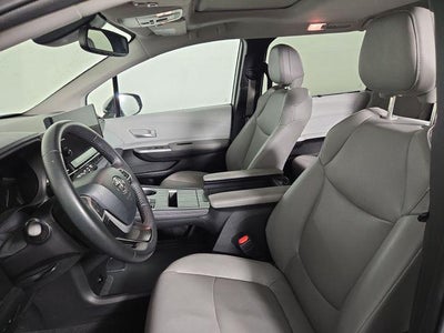 2025 Toyota Sienna XLE 8 Passenger