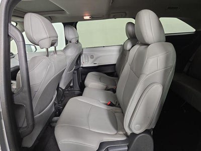 2025 Toyota Sienna XLE 8 Passenger