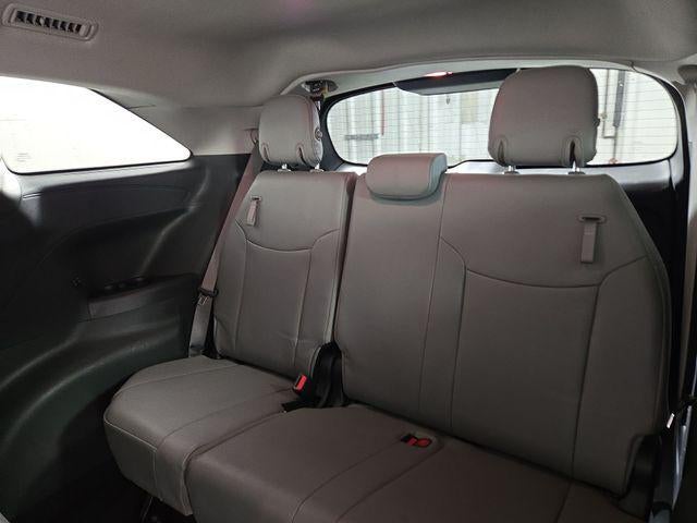 2025 Toyota Sienna XLE 8 Passenger