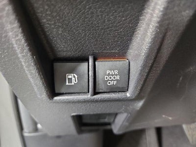 2025 Toyota Sienna XLE 8 Passenger