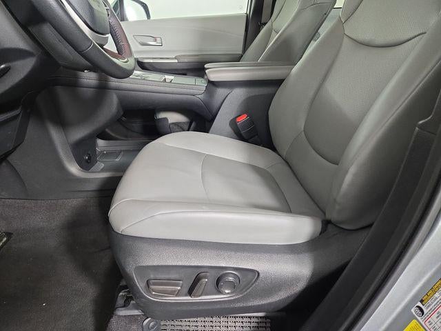 2025 Toyota Sienna XLE 8 Passenger