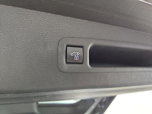 2025 Toyota Sienna XLE 8 Passenger