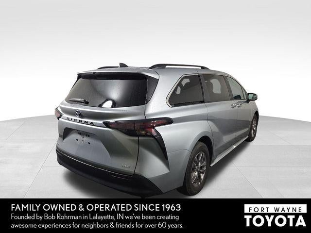 2025 Toyota Sienna XLE 8 Passenger