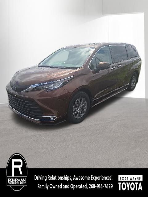 2021 Toyota Sienna XLE 7 Passenger