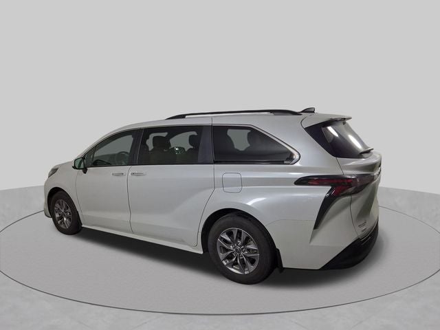 2023 Toyota Sienna XLE 7 Passenger