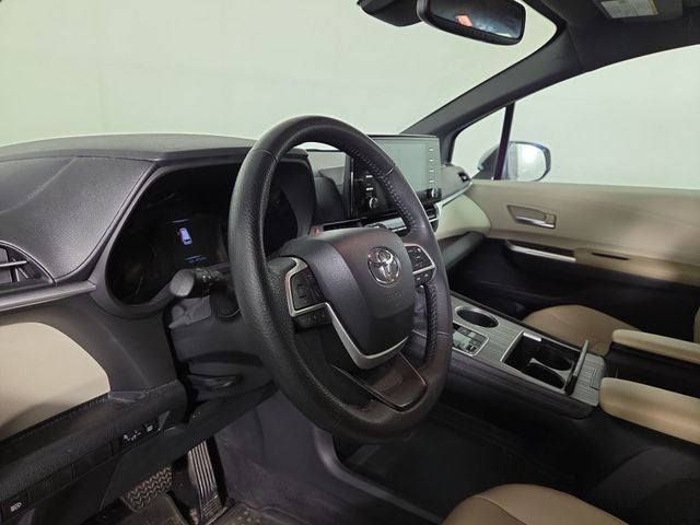 2023 Toyota Sienna XLE 7 Passenger