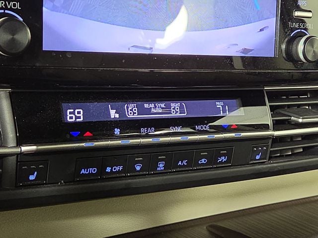 2023 Toyota Sienna XLE 7 Passenger