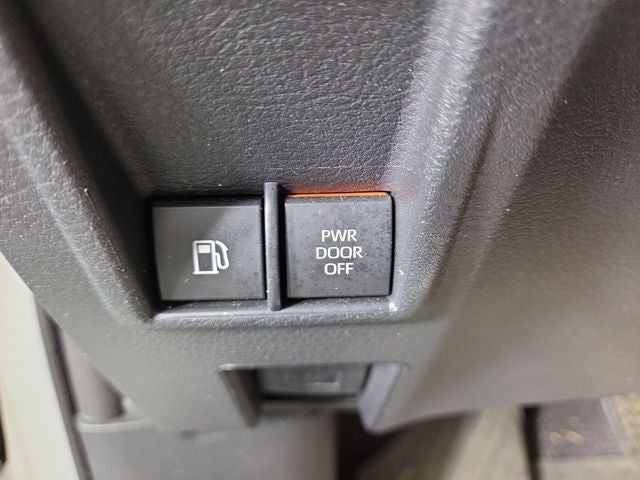 2023 Toyota Sienna XLE 7 Passenger
