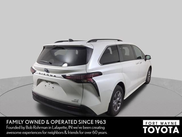 2023 Toyota Sienna XLE 7 Passenger