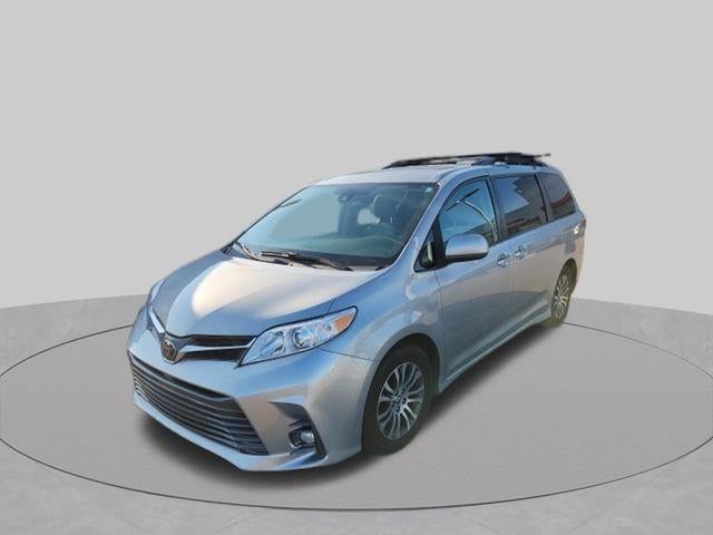 2019 Toyota Sienna XLE 8 Passenger