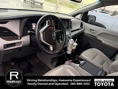 2017 Toyota Sienna XLE Premium 8 Passenger