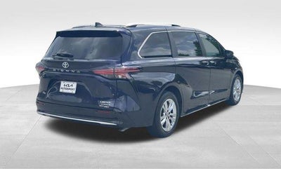 2023 Toyota Sienna Limited 7 Passenger
