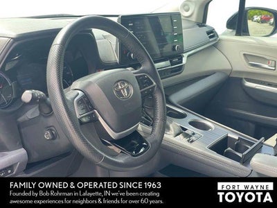 2023 Toyota Sienna Limited 7 Passenger