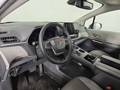 2023 Toyota Sienna Limited 7 Passenger