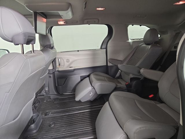 2023 Toyota Sienna Limited 7 Passenger