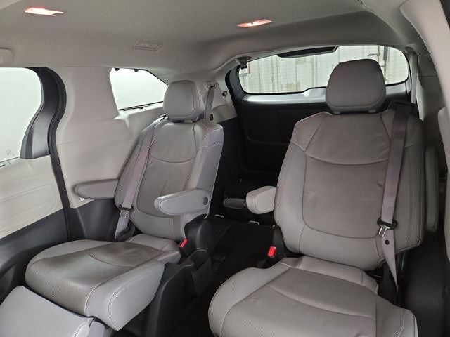 2023 Toyota Sienna Limited 7 Passenger