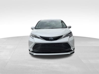 2023 Toyota Sienna Limited 7 Passenger