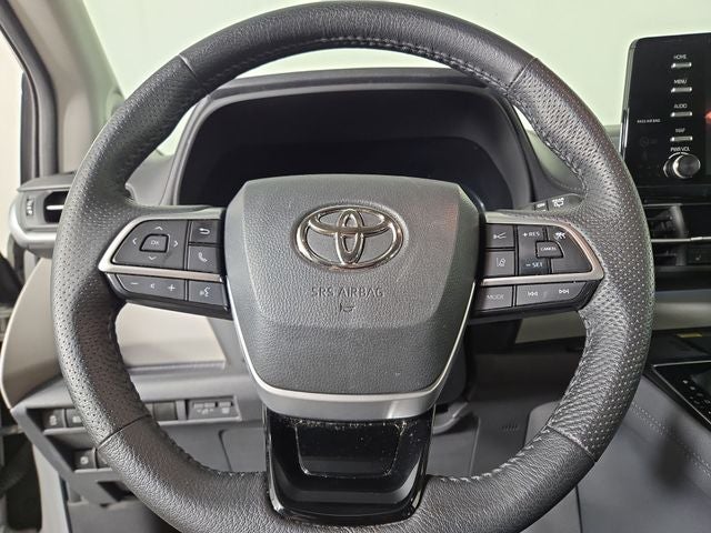 2023 Toyota Sienna Limited 7 Passenger