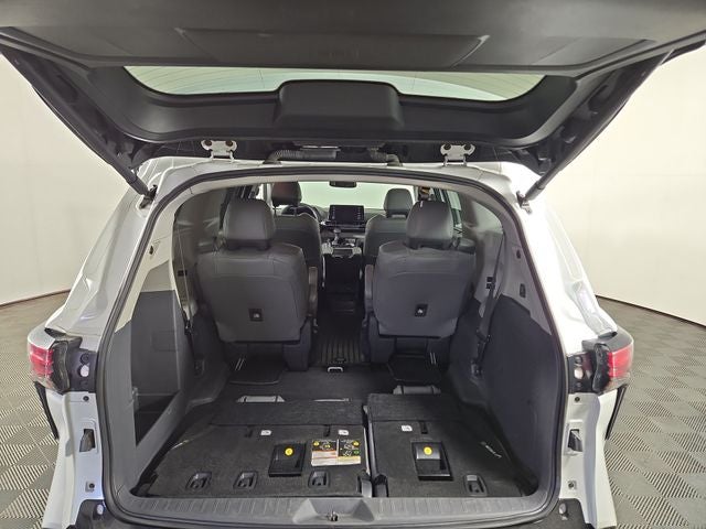 2023 Toyota Sienna Limited 7 Passenger