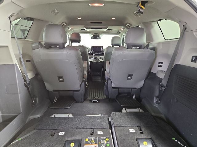 2023 Toyota Sienna Limited 7 Passenger