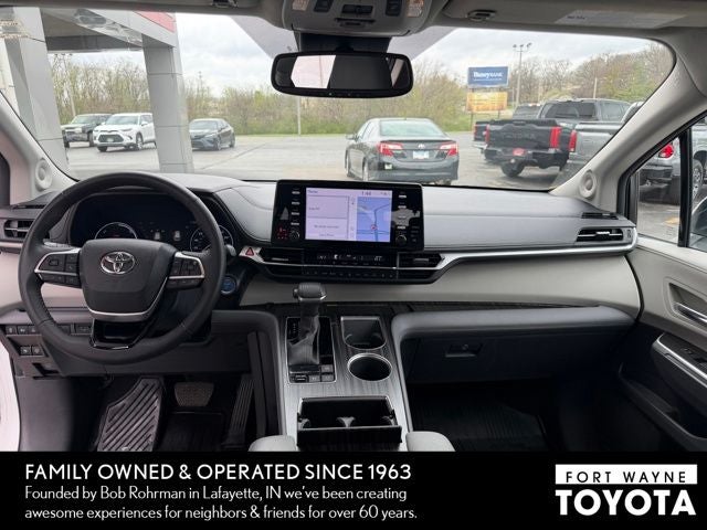 2023 Toyota Sienna Limited 7 Passenger