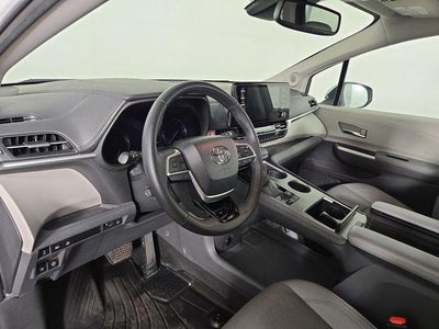 2023 Toyota Sienna Limited 7 Passenger