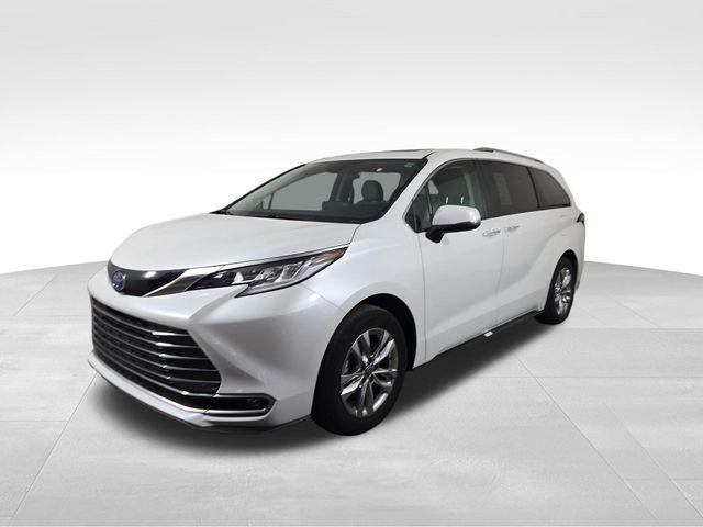 2023 Toyota Sienna Limited 7 Passenger