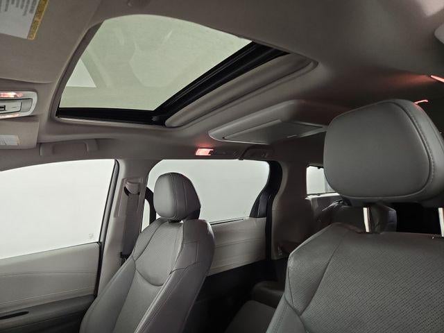 2023 Toyota Sienna Limited 7 Passenger