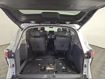 2023 Toyota Sienna Limited 7 Passenger