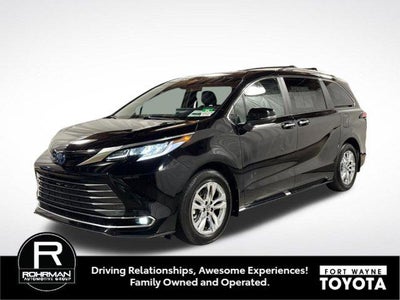 2025 Toyota Sienna Limited 7 Passenger