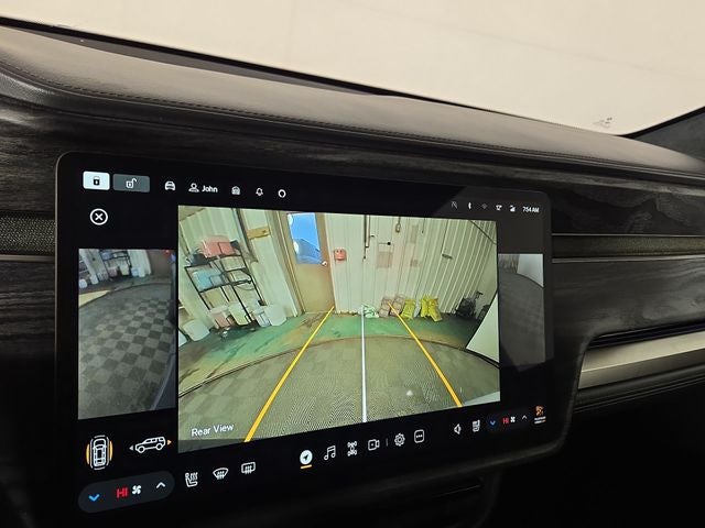 2023 Rivian R1S Adventure