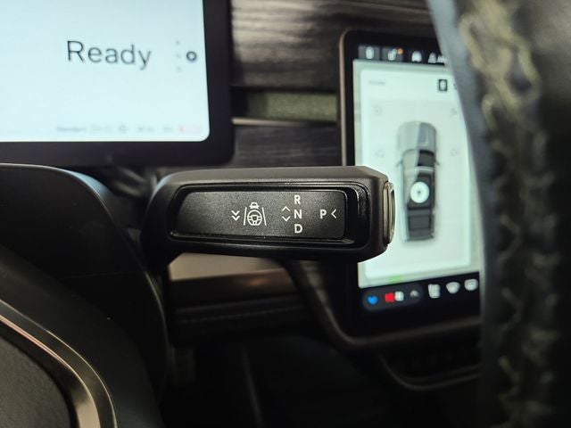 2023 Rivian R1S Adventure