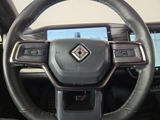 2023 Rivian R1S Adventure