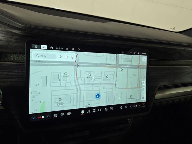 2023 Rivian R1S Adventure